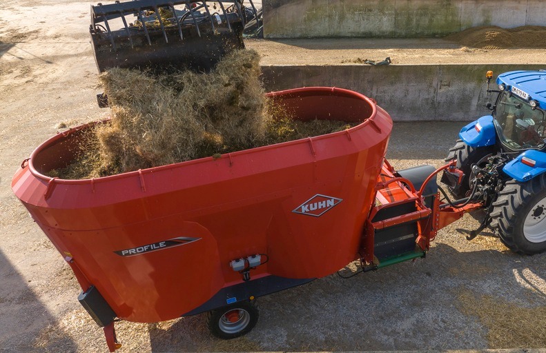 Kuhn mélangeuses trainées, automotrices et stationnaires