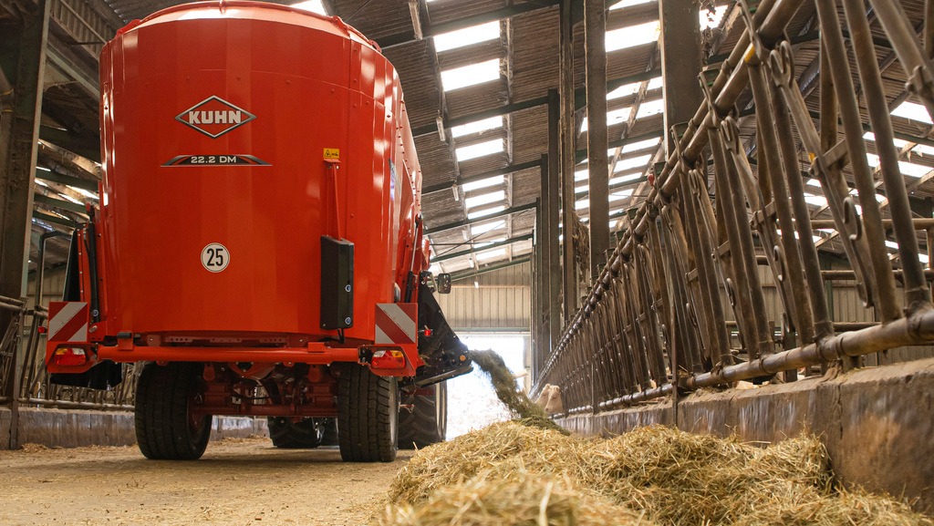 Kuhn mélangeuses trainées, automotrices et stationnaires